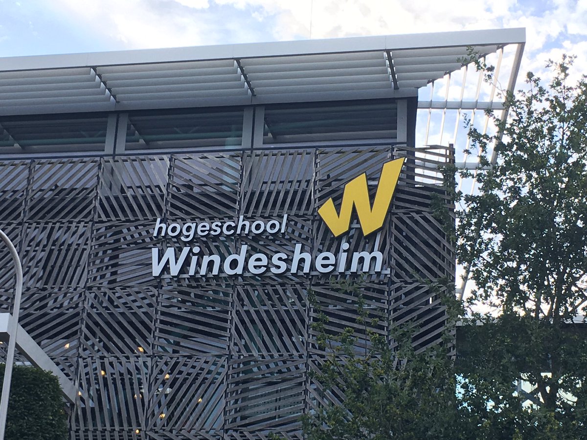 andrewshtulman's tweet photo. At the 12th International Conference on Conceptual Change in Zwolle, Netherlands. It’s being held at Zwolle’s “Hogeschool,” which I assume is Dutch for Hogwarts. Conceptual change is magic! https://t.co/wOrh63XVDt