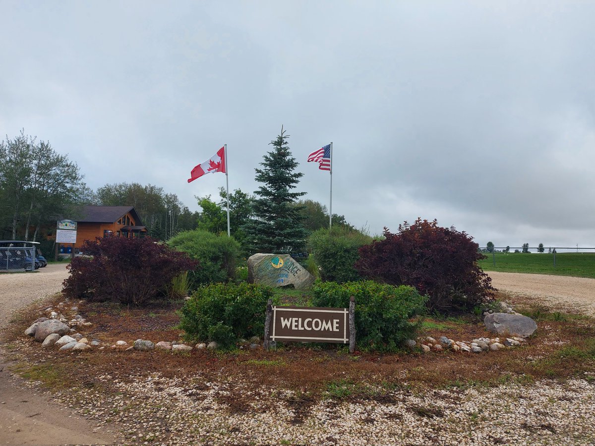 thomasmfriesen's tweet photo. Poplar Ridge is in great shape as usual.
Fun short game test as it's tough to hold the firm and quick greens. @Poplar_ridge_mb https://t.co/KM6Kz7kAfu