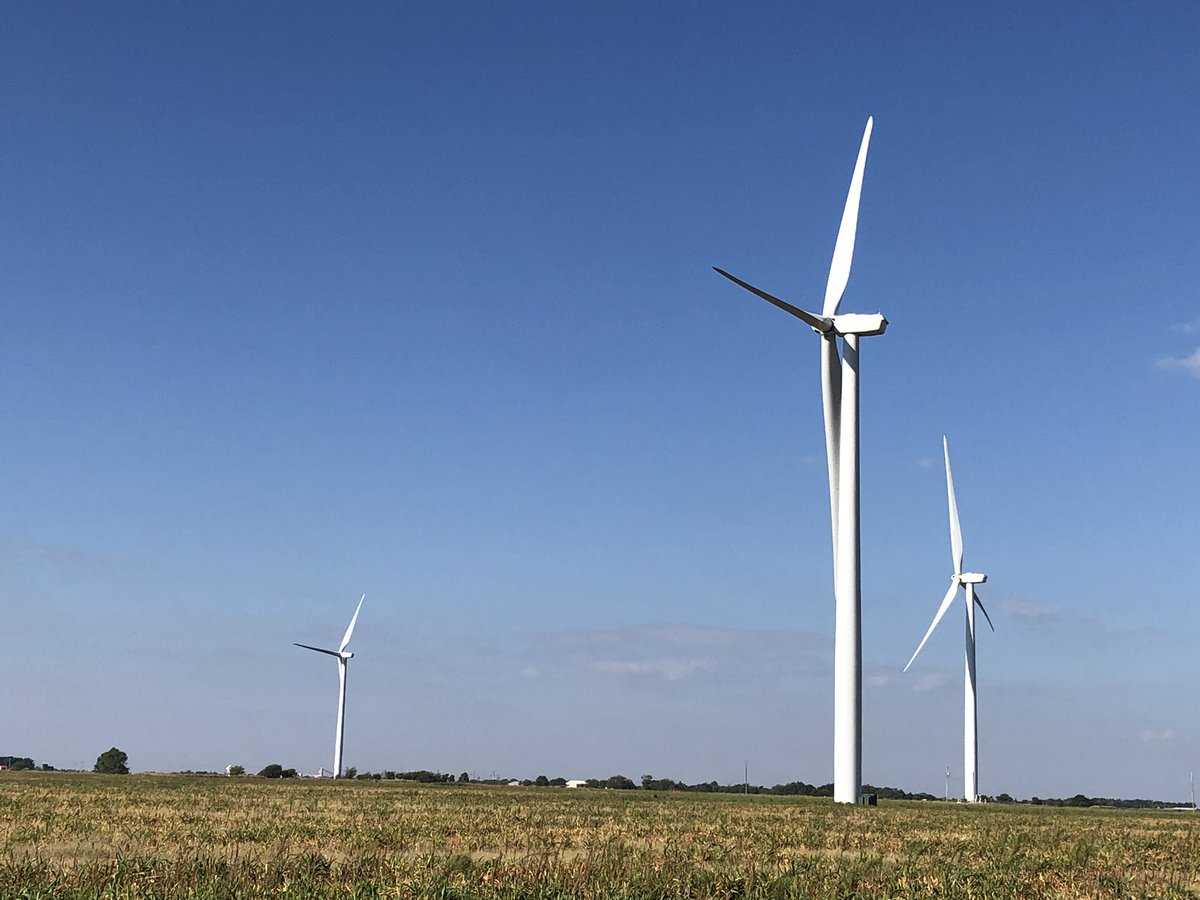 EdmondBonjour's tweet photo. OALP is beginning a 3-day adventure to the Oklahoma panhandle. Our first stop was at Breckinridge Wind Energy Center east of Enid.  They have about 1,000 wind turbines in Oklahoma. https://t.co/ZYucYAONUv