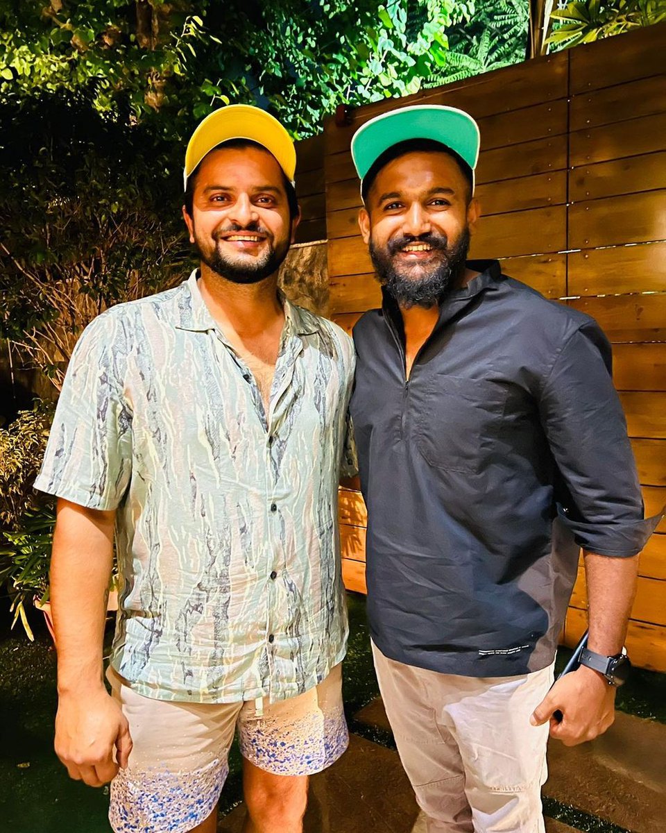 ChennaiIPL's tweet photo. Adipoli 🤩
Chettan 🫂 Chinna Thala!

#Yellove #WhistlePodu 🦁💛 https://t.co/JS1WduRRDF