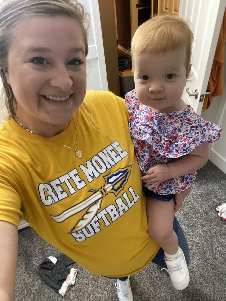 coach_smyth's tweet photo. Can’t wait to see you Warrior Fam!!! 💙💛 #Year6 https://t.co/9MRFd51NXs