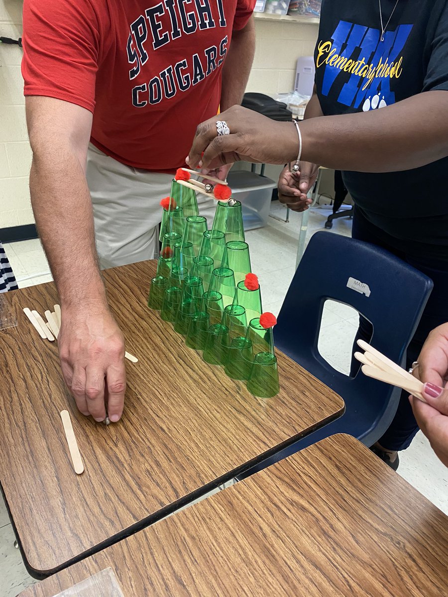 clgilmore77's tweet photo. Loved teaching about team building activities today at the WCS Block Party Conference!!! #wcsrockstheblock https://t.co/k3Qbyh6tPa