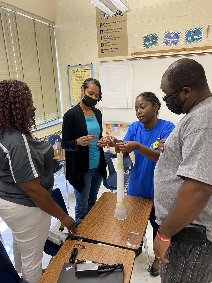 clgilmore77's tweet photo. Loved teaching about team building activities today at the WCS Block Party Conference!!! #wcsrockstheblock https://t.co/k3Qbyh6tPa