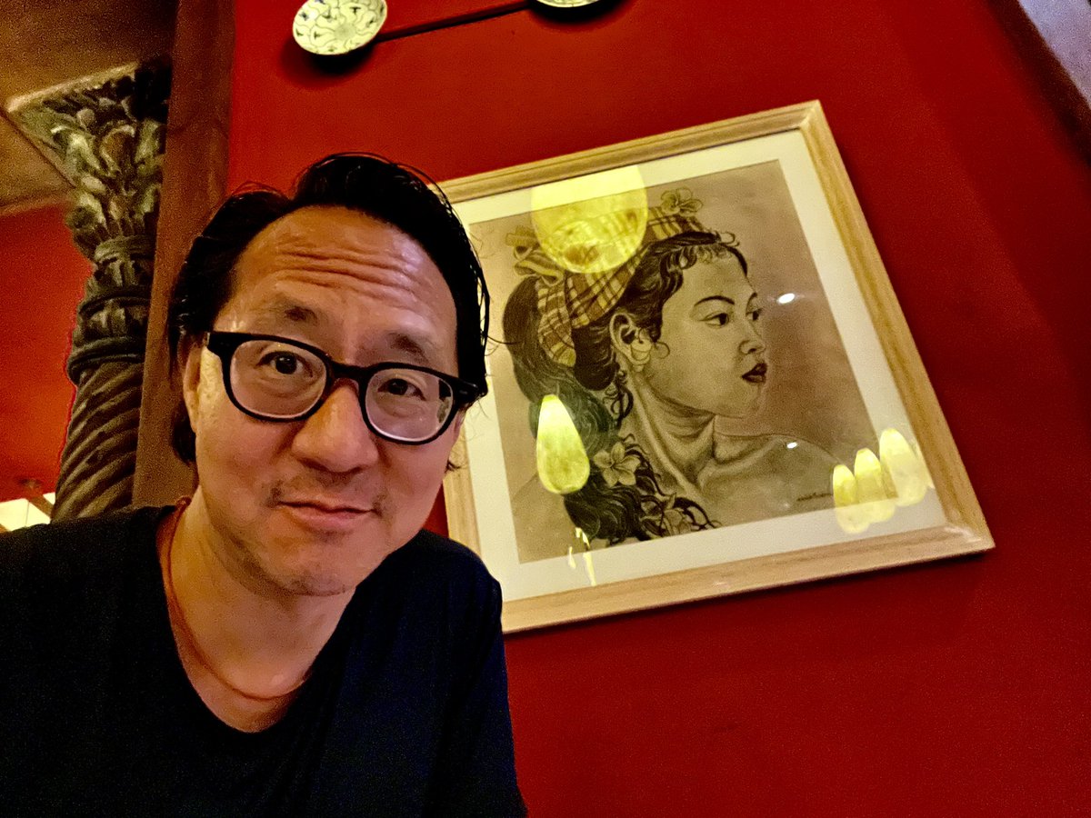CurtisSChin's tweet photo. And it’s a wrap. My first 10 hours back in #Indonesia 🇮🇩—after 2 years & 8 months away—concludes with some #Balinese #CrispyDuck (#Bebek Goreng) & #EsCendol at Bali’s Warung Eropa in #Kerobokan.
#enak = #delicious #tasty
https://t.co/VWoFK7M3sq https://t.co/NVIgyKlhvo