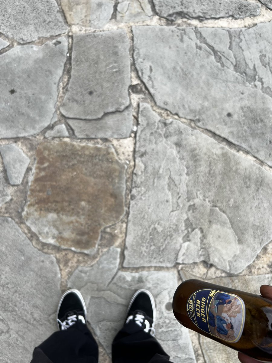 3asyG33's tweet photo. 📍 #vanslife #gingerbeerlife https://t.co/yiTke2HSHH