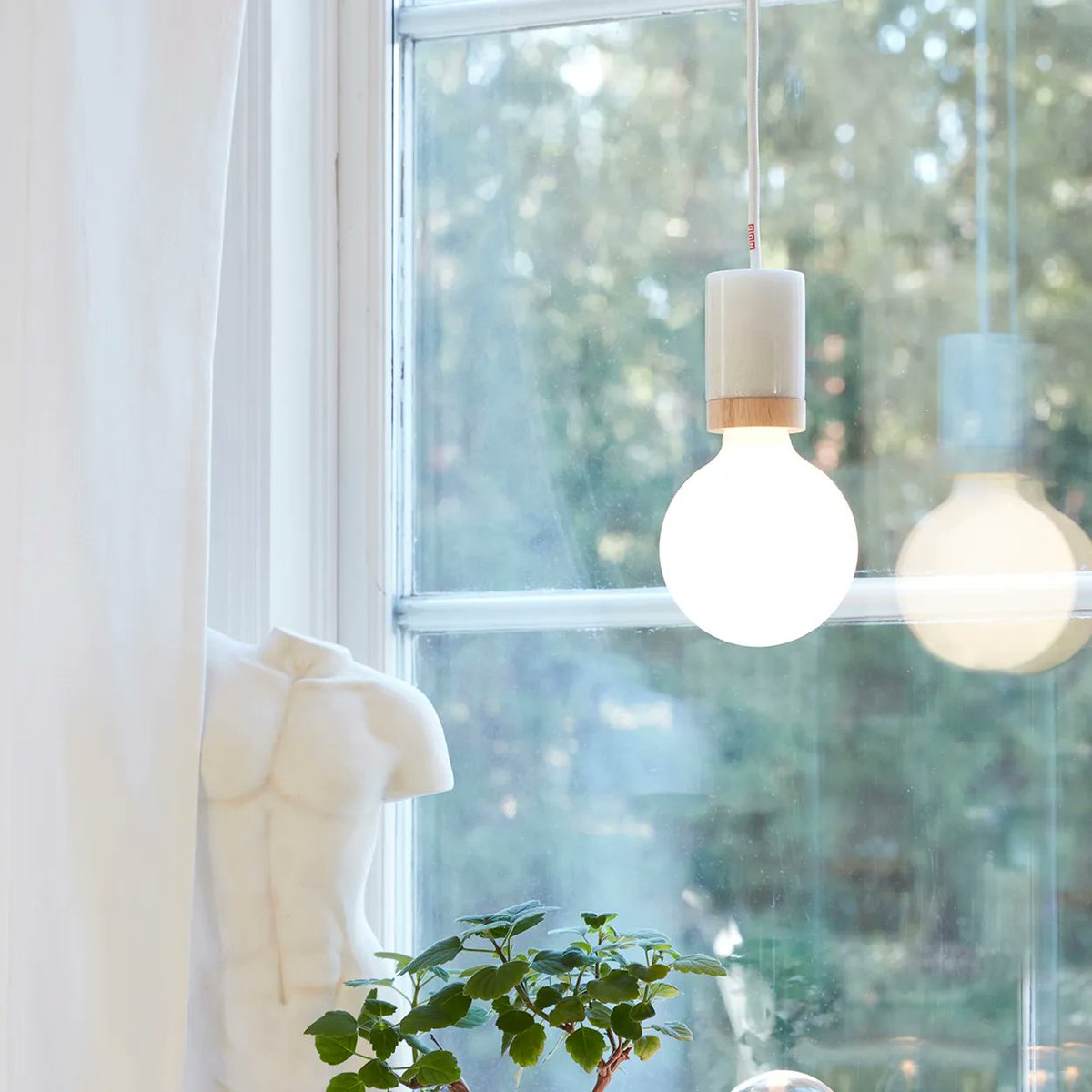 NudCollection's tweet photo. The Marble pendant is a new luxurious lamp holder with a heavy beautiful stone. The oak ring adds warmth and gives it the natural Scandinavian look. Available in black and white marble. Coming soon: Marble table lamp. https://t.co/mgfpb9JZ8n