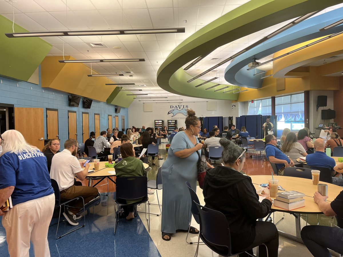GipsonEducator's tweet photo. @CCPS educators participated in professional learning over the last two days. These educators are ready to make a difference through powerful instruction. #ccpsprofessionallearning https://t.co/hUuOPZ0538