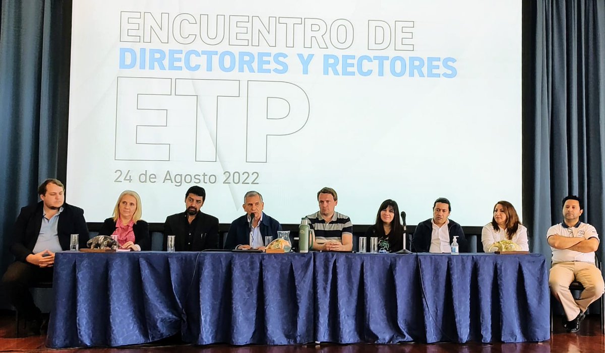 ➡️ Se realiza en el Centro de Convenciones una jornada de trabajo junto a equipos directivos de secundarias técnicas de la provincia para debatir propuestas acerca del Régimen Académico Marco (RAM) para la modalidad técnica.

#CGEMisiones <a href="/jalbertogalarza/">Juan Alberto Galarza</a>