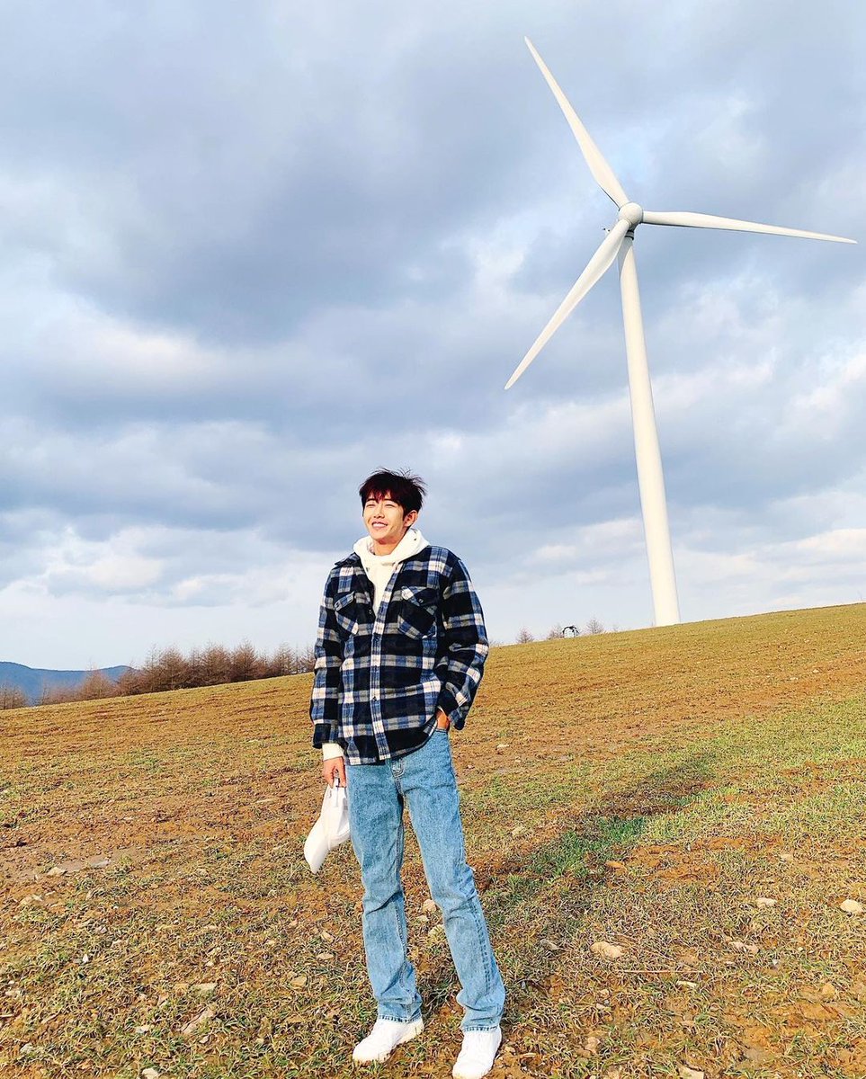joy_zeawishes's tweet photo. Happiest birthday to sunshine boy, Hwang Kwang Hee! Always remember to take care of yourself even if you're busy! It's always a delight to see you on variety of programmes 🤩

#HappyKwangHeeDay

#hwangkwanghee #kwanghee #황광희 #광희 #ZEA #제국의아이들 #continuewithzea https://t.co/vKqroeFFwn