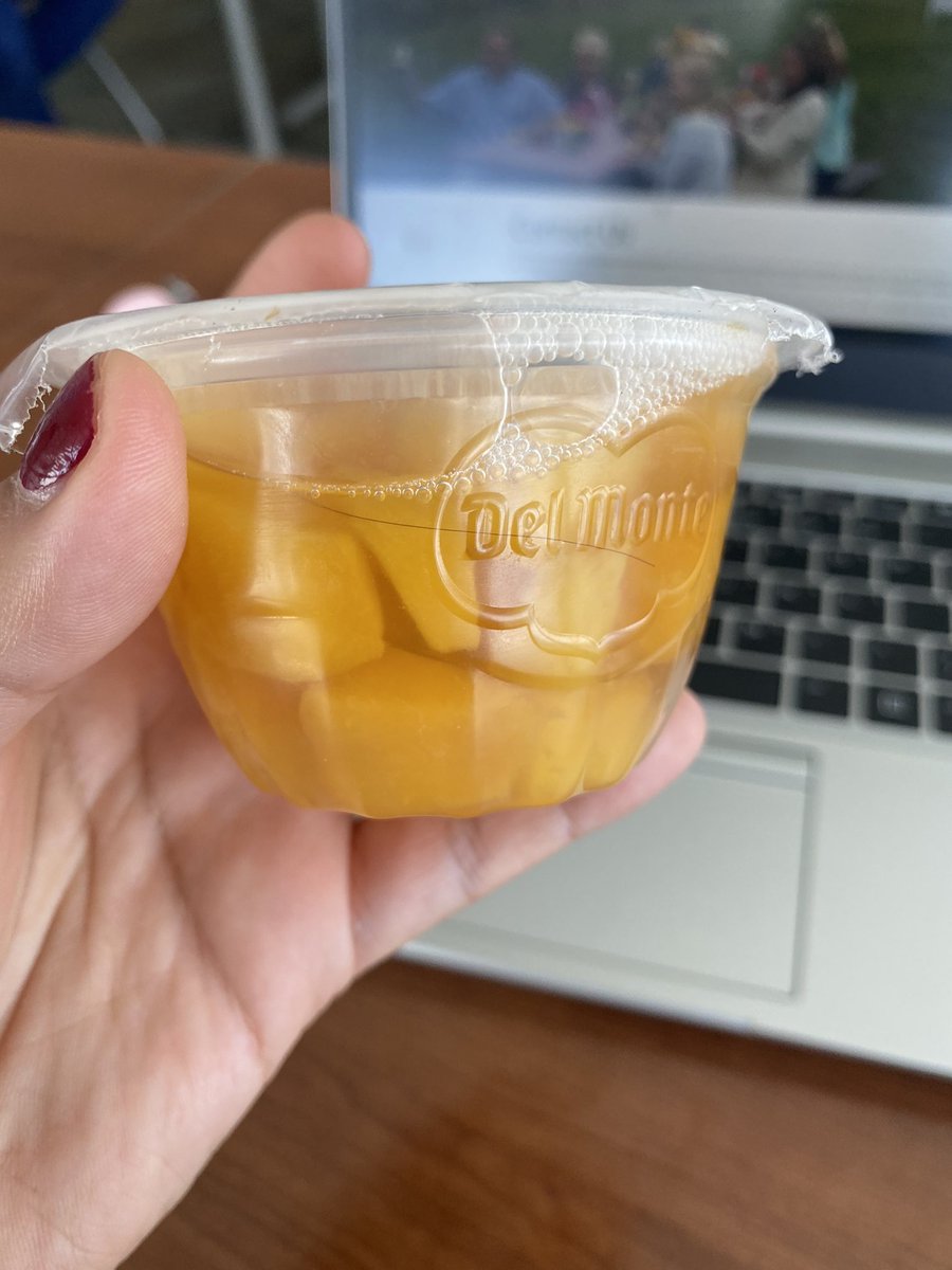 marlymflowers's tweet photo. @DelMonte someone wasn’t wearing their hair net while packaging this… https://t.co/bDnuJPsfST