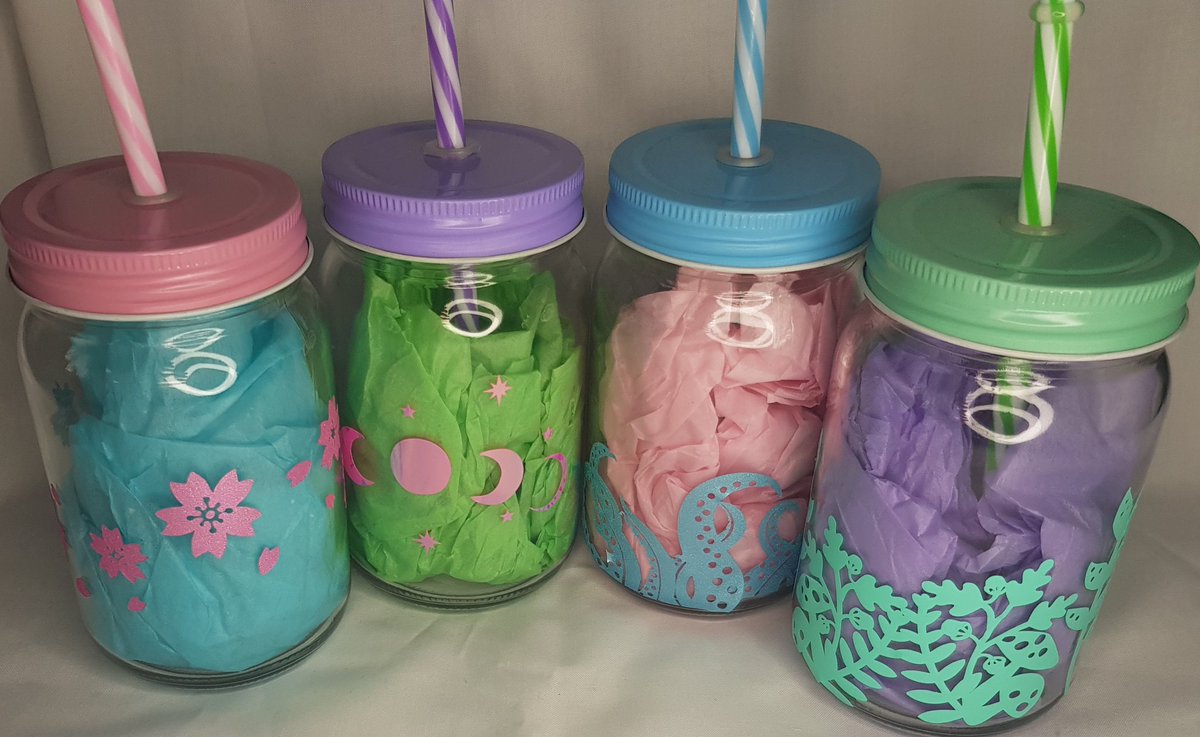 sunshine_bamboo's tweet photo. I will be bringing a collection of drinking jars perfect for a cold one to DokiDoki this weekend.

#dokidoki #cricut #drinkingjars #crafts #artistalleytable https://t.co/I5fbvhhgNg