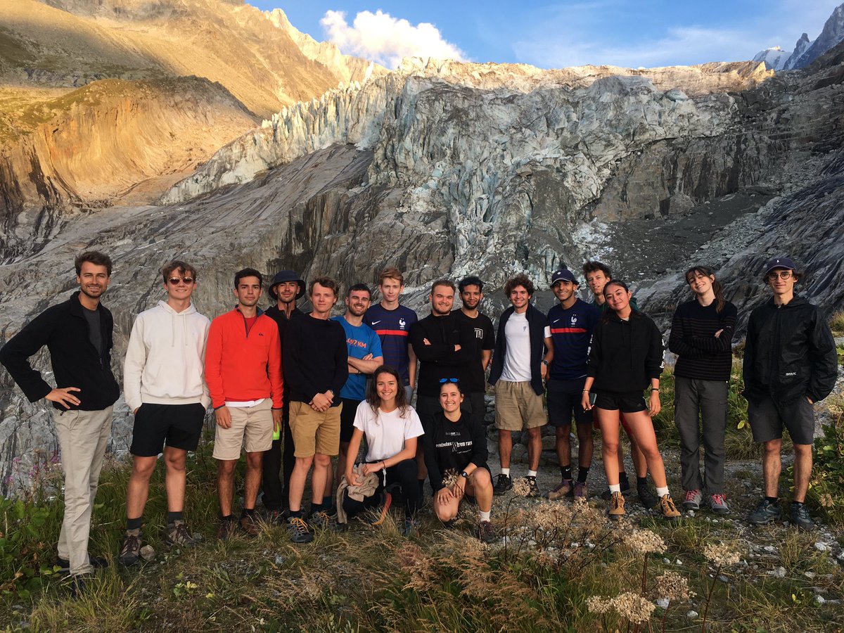 « Quelles sont les conditions pour donner ou révéler le sens dans l’action collective, à mon niveau, avec les autres, et au sein de la société ? » Question ultime sur laquelle les étudiants <a href="/HECParis/">HEC Paris Business School</a>  vont devoir réfléchir à présent pour leur mémoire. #HECPurposefulLeadership