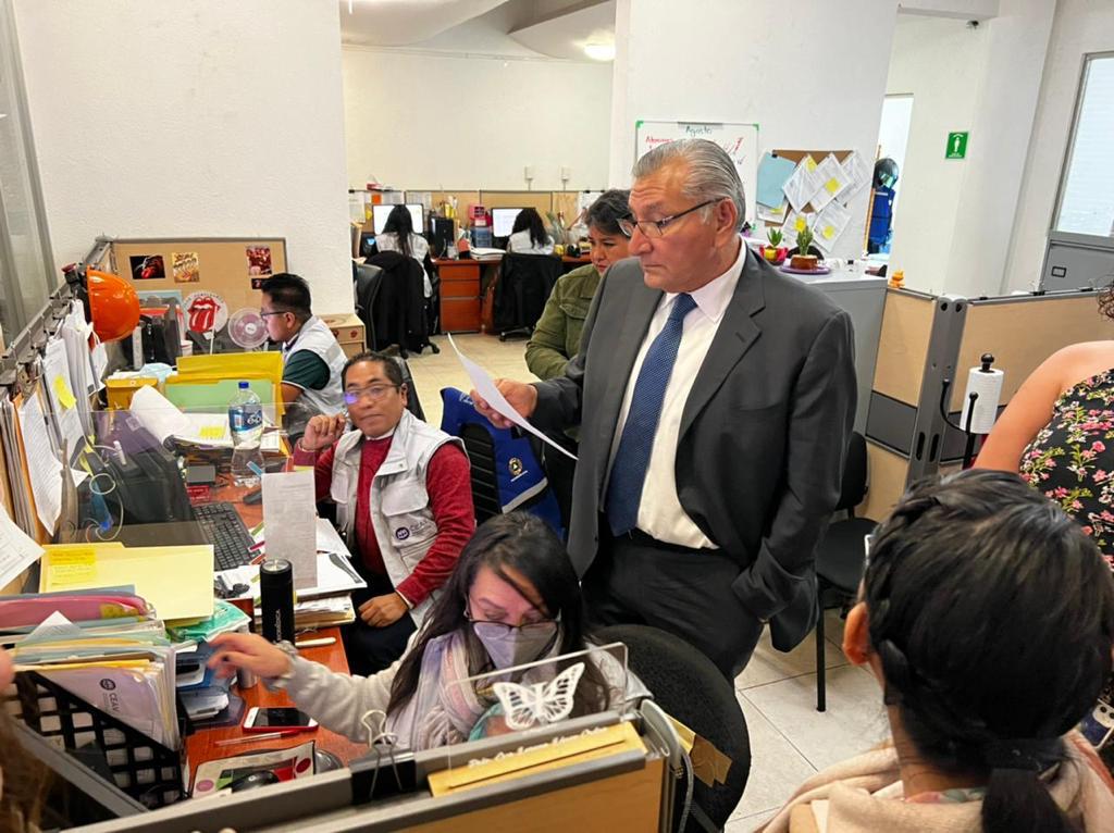Esta mañana, el secretario de #Gobernación, <a href="/adan_augusto/">Adán Augusto López H</a>, realizó un recorrido en las oficinas del <a href="/CEAVmex/">CEAV</a> y el Centro de Atención Integral (CAI), en compañía de la titular Martha Yuriria Rodríguez Estrada (<a href="/Yuriddhh/">Yuriria Rodríguez</a>).