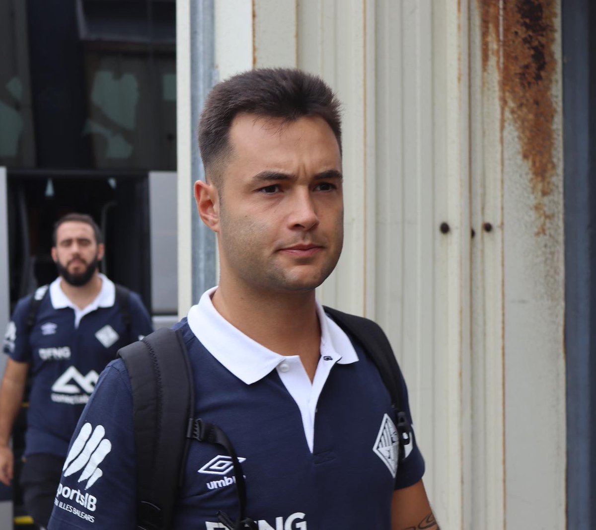 PalmaFutsal's tweet photo. Ya hemos llegado a A Malata.
๐๐จ๐ง๐๐๐ง๐ญ๐ซ๐๐๐จ๐ฌ
#Pretemporada
#Tutambรฉjugues
#SOMPalma
#ADNPalmaFutsal
#EuroPalma
#GOPalma
#PalmaFutsal2023 https://t.co/jpJYcPxFhy