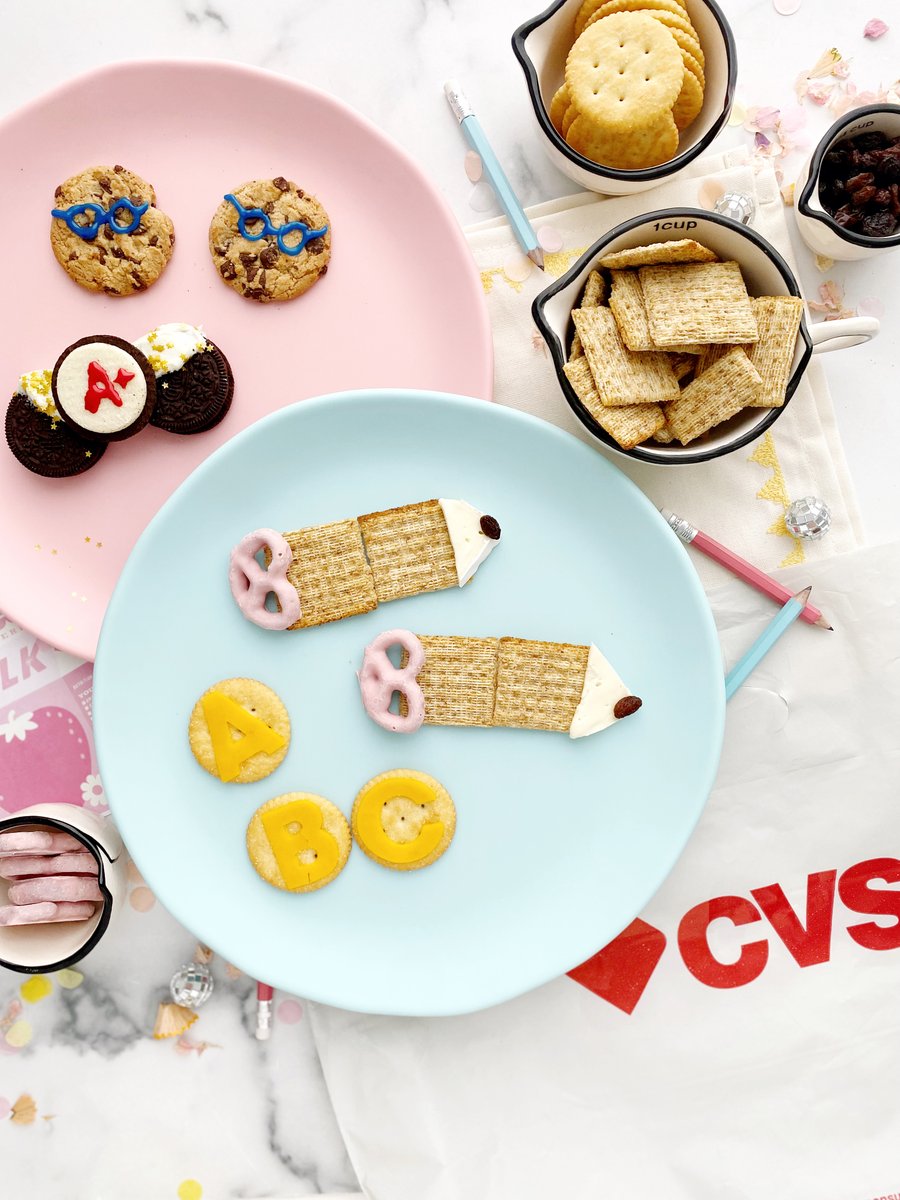 shespeaksup's tweet photo. #AD You are one smart cookie 🍪✏️ @kelseyklos is ready for the after school SNACKING and we are here for it! 🙌 Grab back-to-school snack favorites at @cvspharmacy https://t.co/HNp0AopPqA #BacktoSchoolatCVS https://t.co/ag3PKehMdJ
