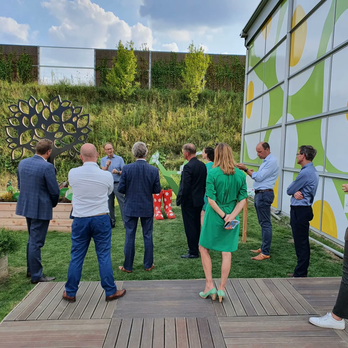 HelgaWitjes's tweet image. Met het college van de @provgelderland op bezoek bij @FloriadeExpo Almere 2022 
Hele mooie voorbeelden van innovaties in de tuinbouw/voedselsector en stappen die we daarin kunnen zetten. Leuk om dit te proeven en te voelen.
Een aanrader!