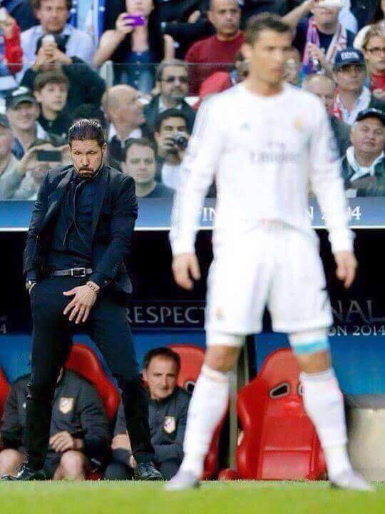 Footballtweet's tweet photo. 🎙️ Diego Simeone: "If Cristiano Ronaldo was not a football player, I would have already won 3 Champions League titles with Atlético Madrid." https://t.co/40gPNzqbee