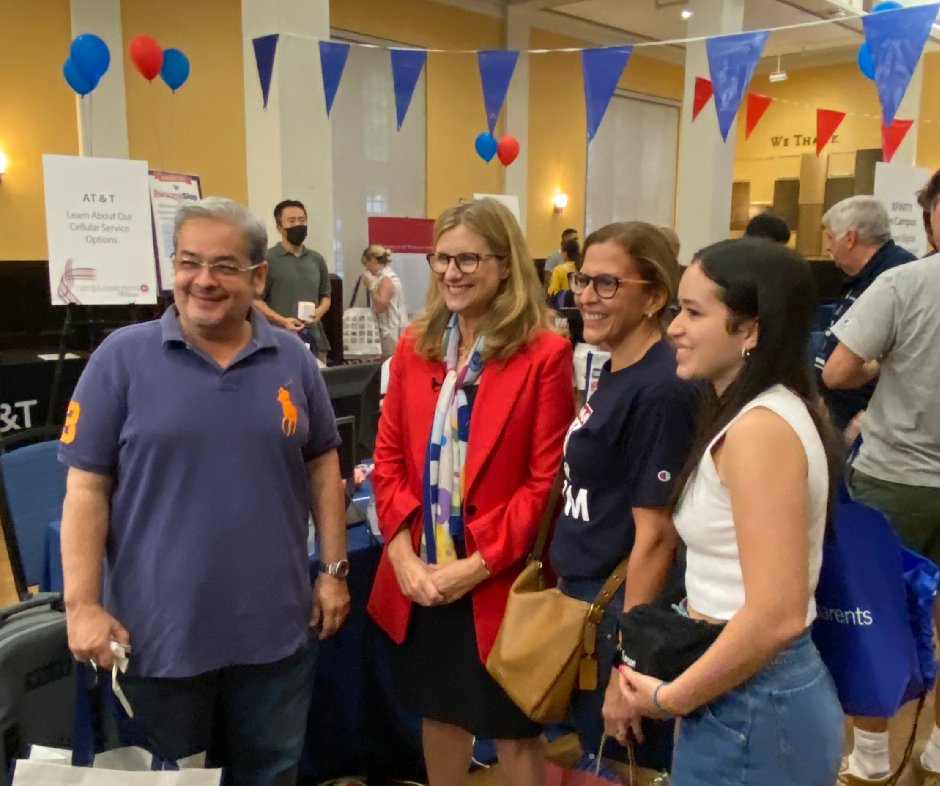 We are excited to welcome Liz Magill to #PennCampusExpress!   

Did you get one for the wall during move in - like this one?  💼  Post it and tag Campus Express and <a href="/PennRes/">Penn Residential Services</a> with hashtags #LivePenn #Penn26 for your chance to win one of several hot-ticket items. 😎