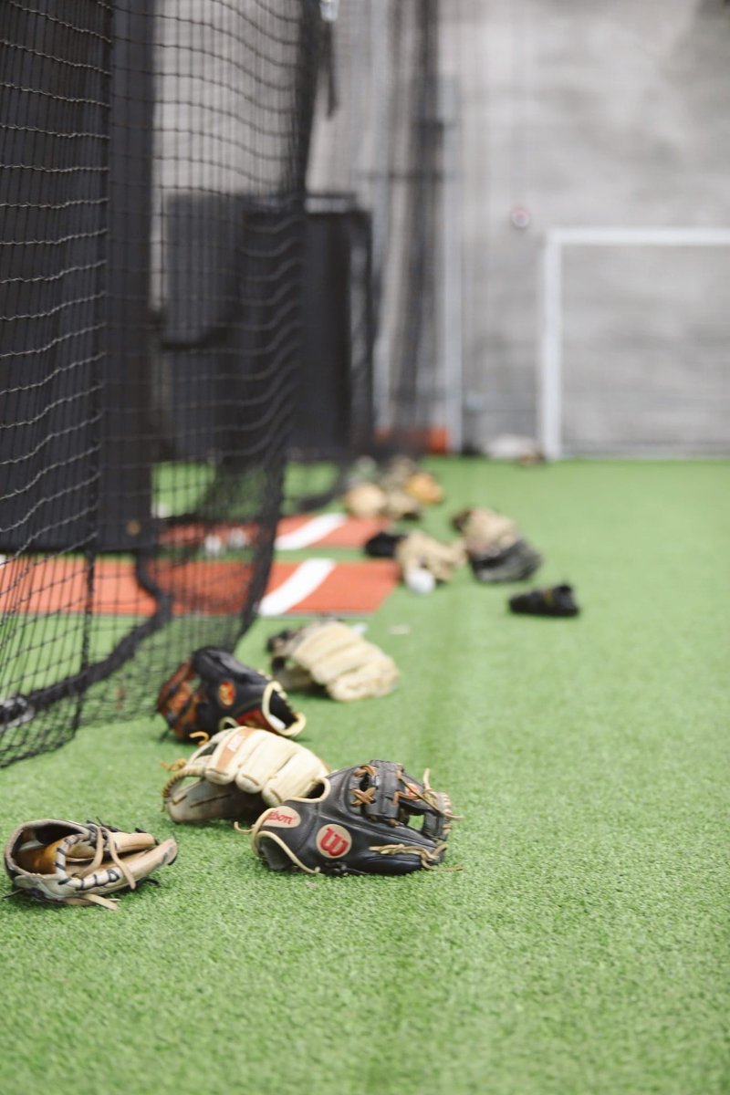 515Fieldhouse's tweet photo. Baseball practice is in full swing here at the Fieldhouse! We are proud to host the Iowa Prospects as they prepare for the fall tournaments. 

#fieldhouse #baseball #practice #indoorturf https://t.co/pZeTTlchxJ