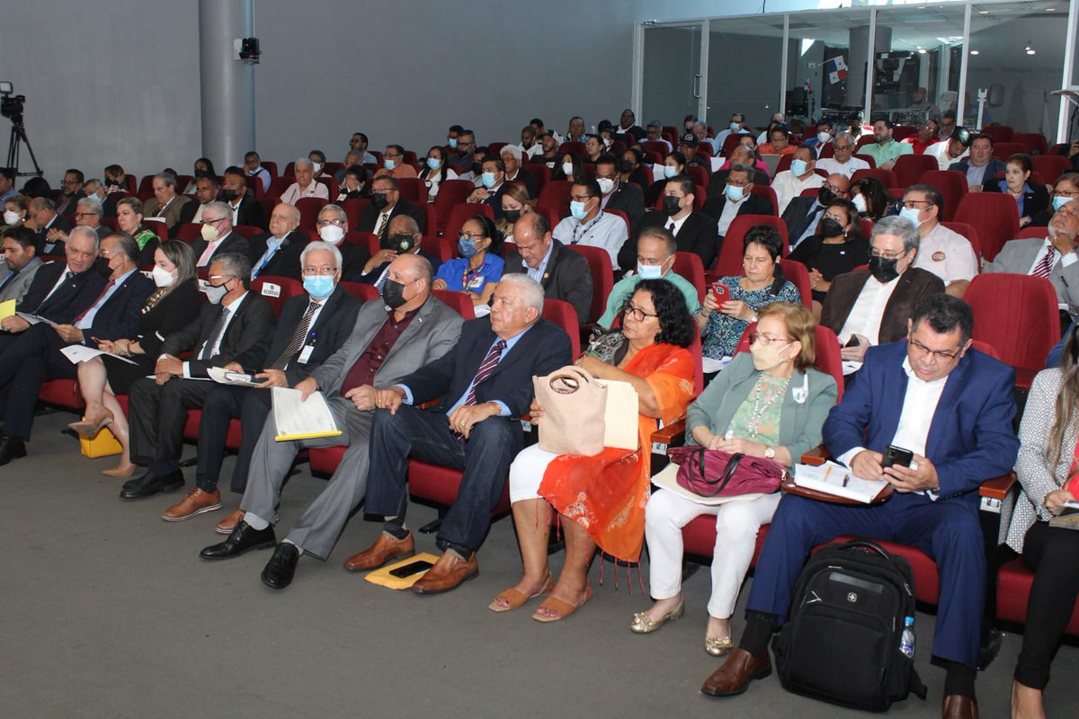 EricBroceC7's tweet photo. Muy interesante se mantiene la discusión en primer debate del proyecto de Ley 855 que establece la política agroalimentaria de Estado que busca transformar el sector agropecuario en un sector inclusivo, eficiente, sostenible, innovador. 

#DeLaManoConMiGenteC7 https://t.co/O9UeLGZTZE