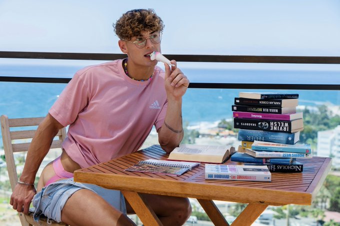 Or maybe, im not a boy as good as i think hehe 😜   https://t.co/T2K7ugA8ex https://t.co/4JEVD1AGxO<a href="/tag/funday"class="tags"><span>#funday</span></a>