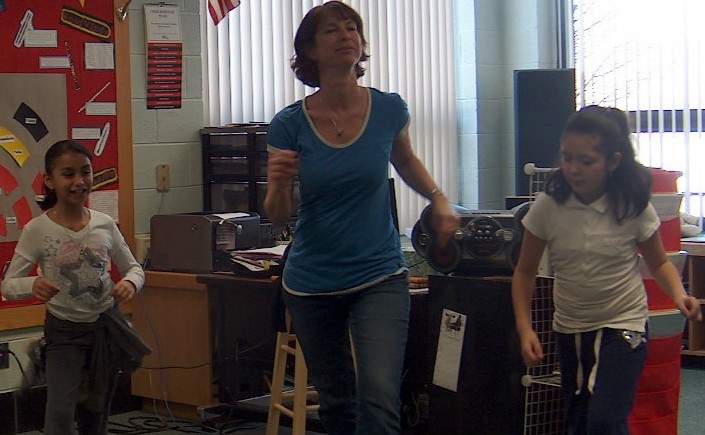 yaaflorg's tweet photo. Don't miss out on Liliana Attar's LET’S DANCE OUR STORY Workshop where students are introduced to cultures of Latin America while encouraging awareness, appreciation, and respect for different cultures through movement. Link in bio.
#Arts4Learning #YAArtistSpotlight #YADance https://t.co/ZF4zFiRTnM