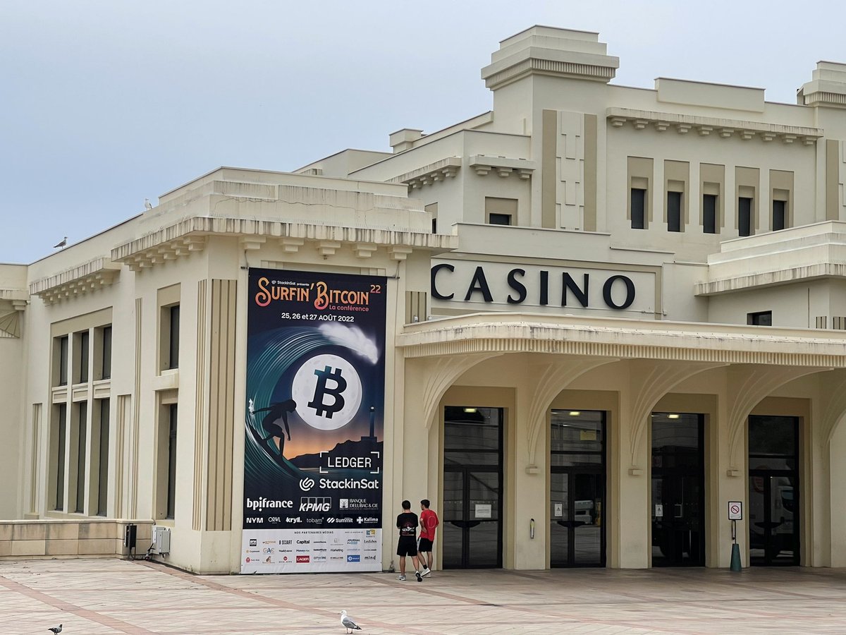 LeJournalDuCoin's tweet photo. [Thread] Bien arrivée à destination 🤟
L’évent @SurfinBitcoin débute demain.
Hâte de vous rencontrer !
Photos, vidéos, interviews, ne ratez rien en suivant ce thread👇
N’hésitez pas à interagir en posant vos questions. https://t.co/vNDG7N59QE