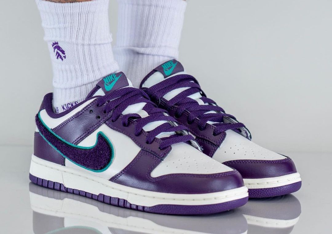 nike dunk chenille swoosh purple