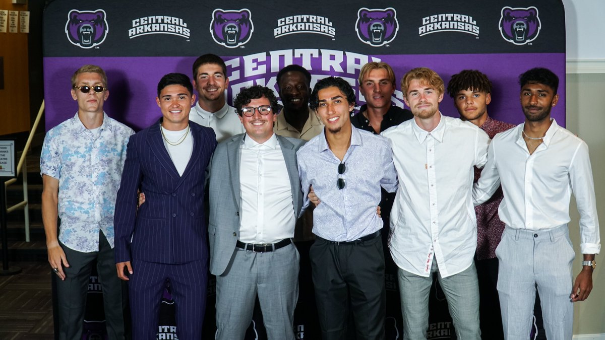 ucamenssoccer's tweet photo. 2021-2022 Bear Choice Awards are a wrap!

👑 Best Dressed

#BearClawsUp https://t.co/WofHdTfi3U