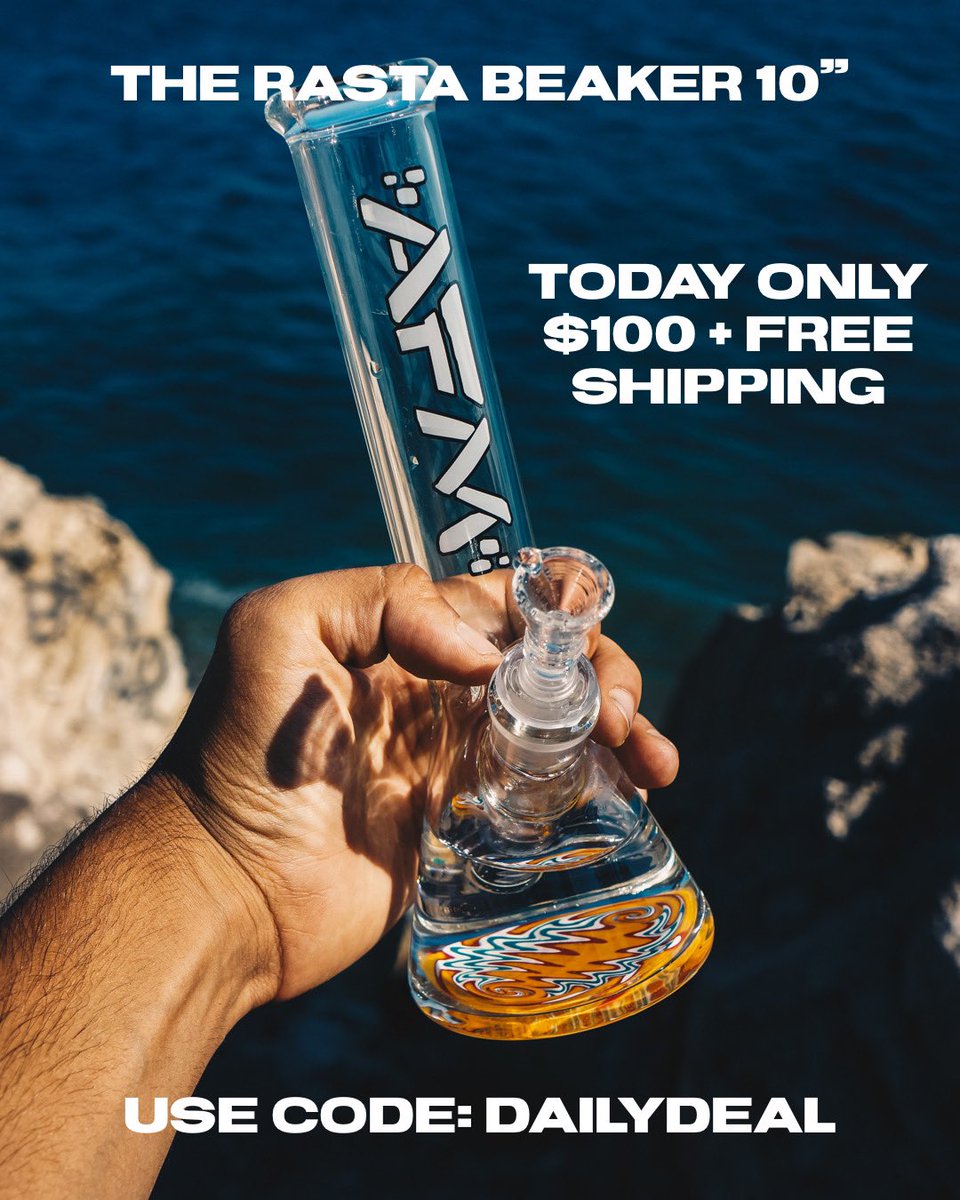 Grab a new mini beaker today! This 10” Rasta beaker packs a punch! 

smokeafm.com/products/nbs40…