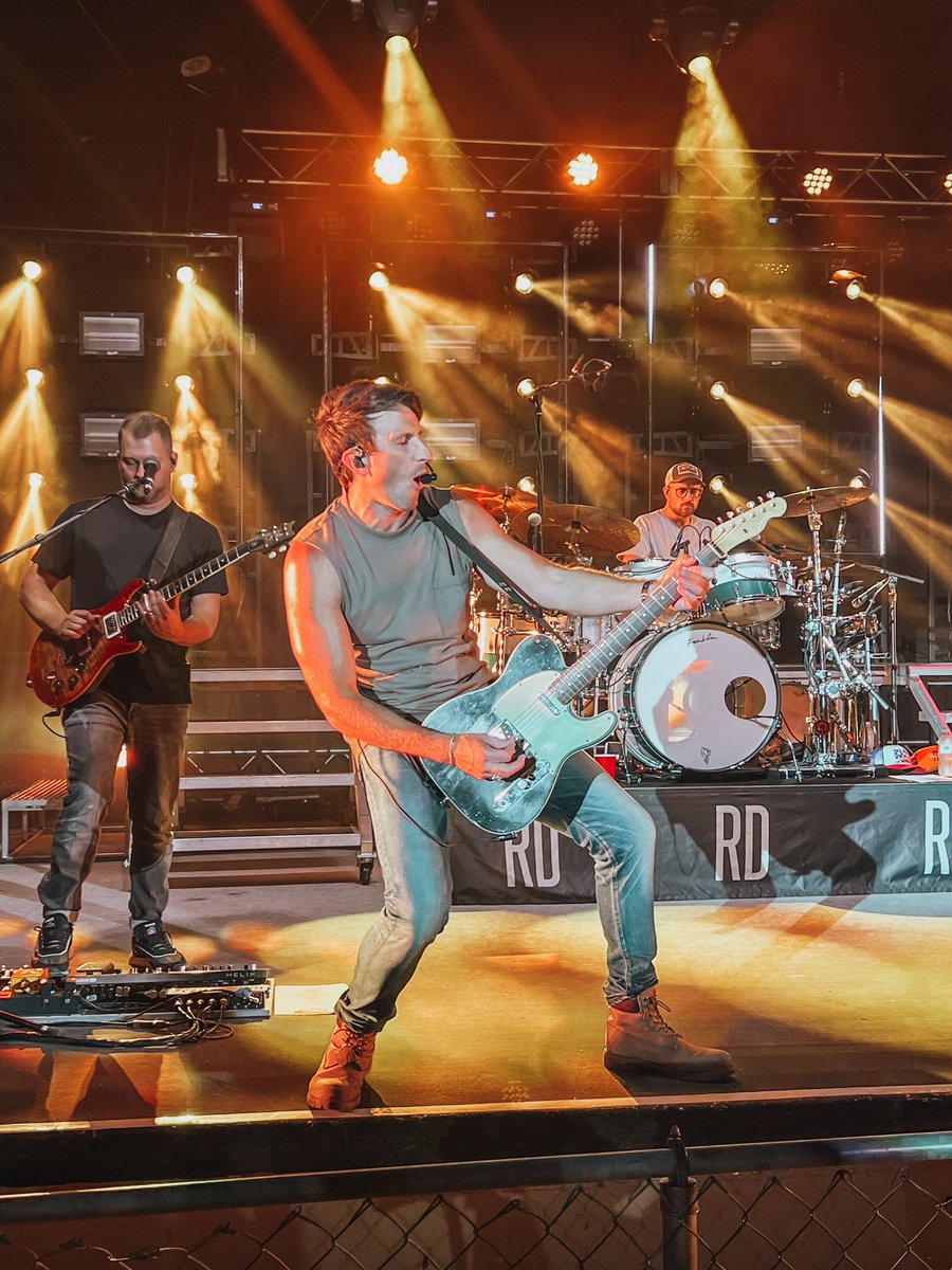 DaltonTuell's tweet photo. lil solo adventure to tennessee last night to see my fave @russelled. always an #rdparty!! 🔥 https://t.co/RaTmDDsCBS
