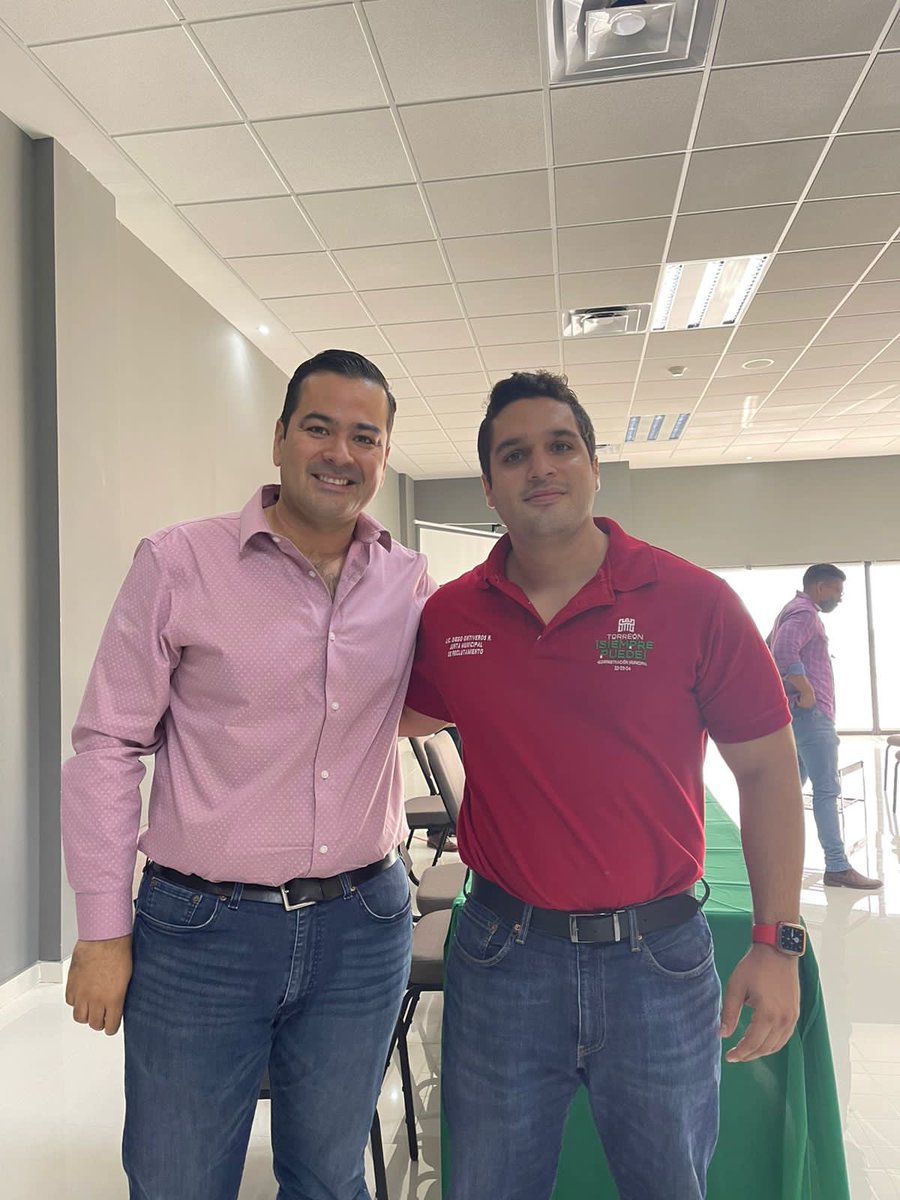 DiegoORenteria's tweet photo. #JuntaMunicipalDeReclutamiento presente en Reunión de organización de #ActosCivicos coordinada por el Lic. #CarlosBustos 

@RomanCepeda @FernandoArielMM #NataliaFdz  @MunicipioTRC 
#TorreonSiemprePuede https://t.co/ES9boFoKKw