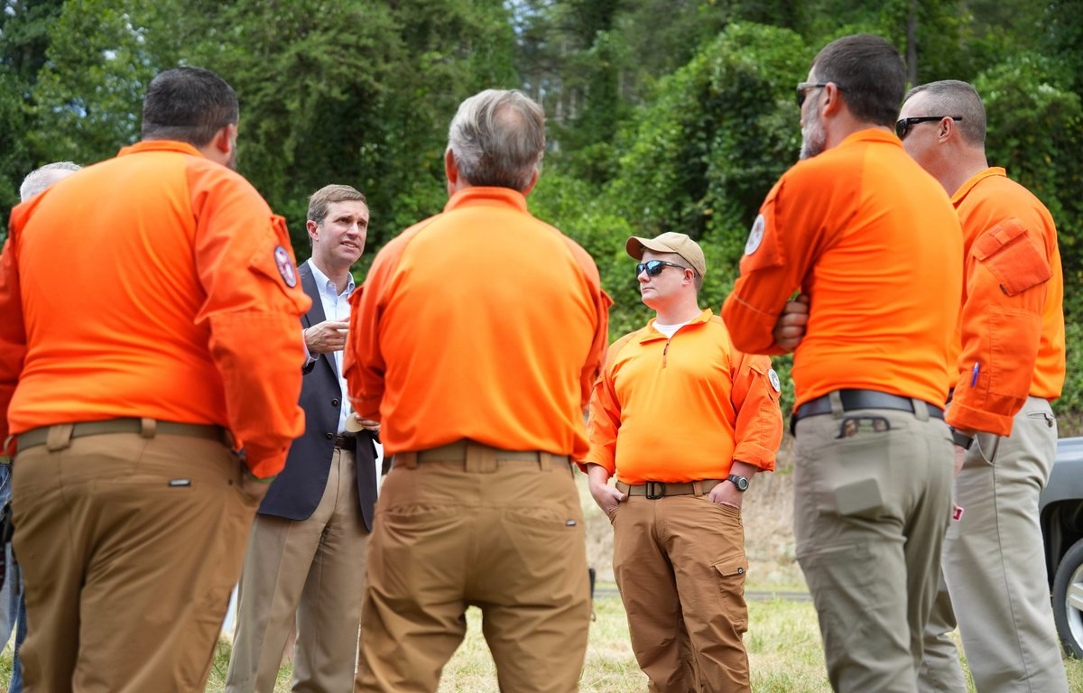 GovAndyBeshear's tweet photo. We broke ground today on another section of the Mountain Parkway Expansion, which will improve safety, quality of life and connectivity throughout Eastern Kentucky. This is progress worth celebrating! https://t.co/GN3p5FZvap