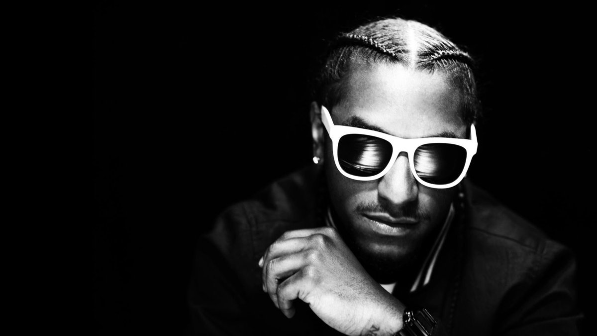 Theme for Friday night’s football game Vs McCracken is blackout with sunglasses 😎
We want it fat! So tell everybody‼️