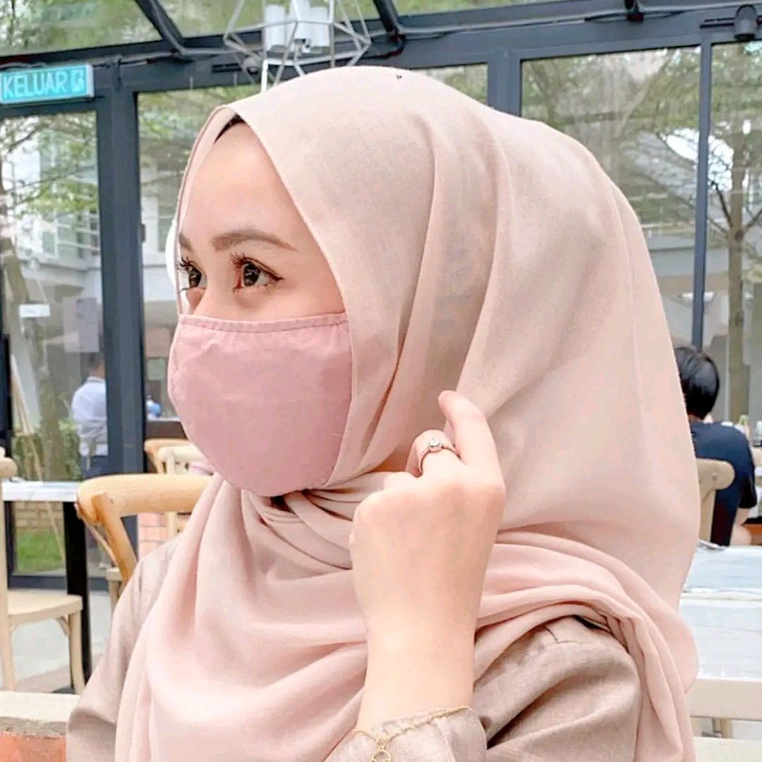 Gadis Berjilbab Cantik