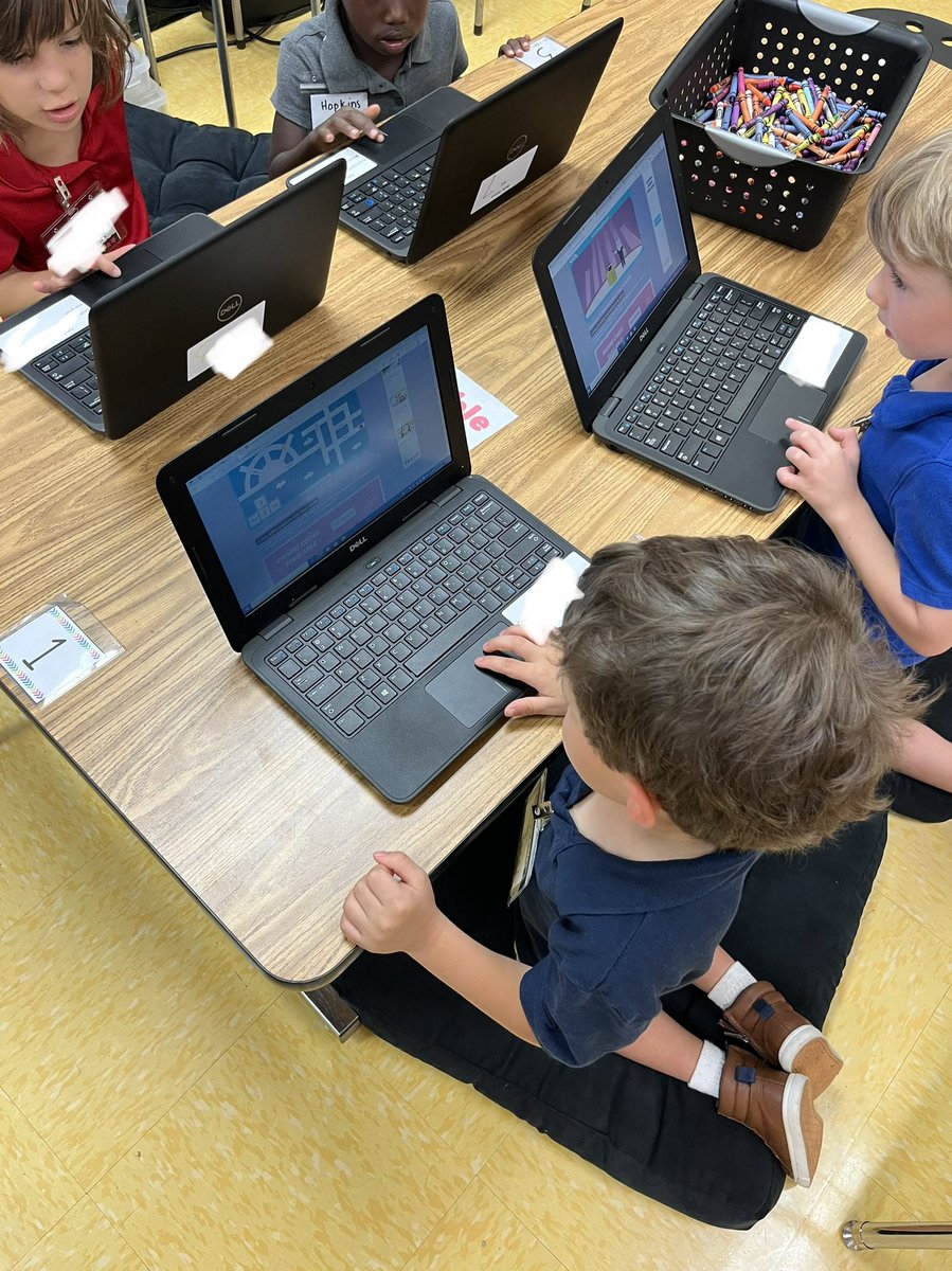 MsSalsingerTech's tweet image. Our kinder friends are getting the hang of using their laptops by playing some mouse practice games! They’ll be tech stars in no time 💙💛
