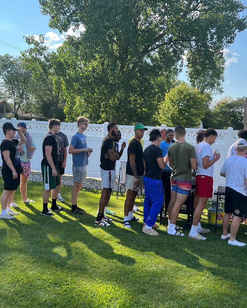 AdrianMBB's tweet photo. Scenes from the team cookout last night. S/O @TheCoachJK and his family for a great meal! #INAM https://t.co/BSyedw3UTu