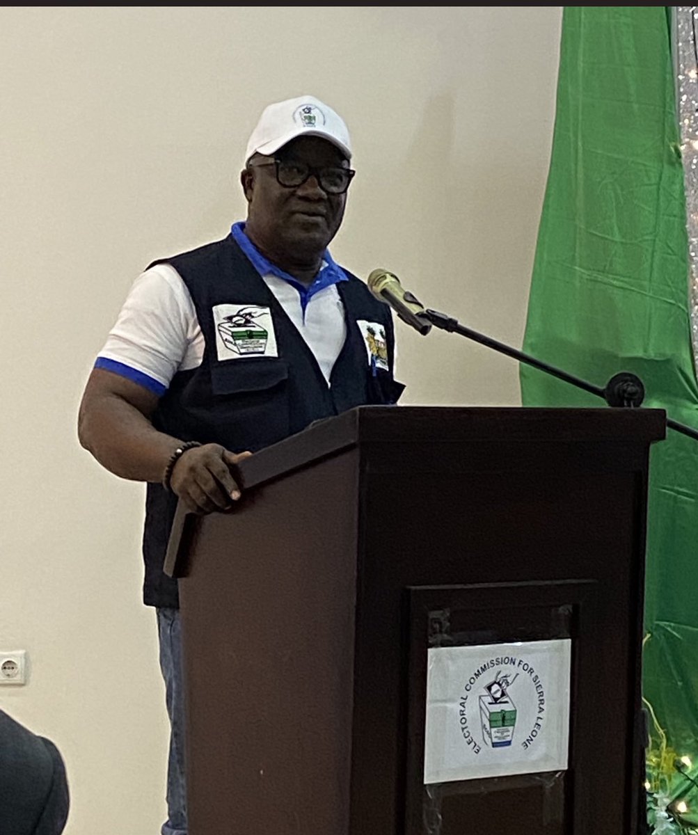 chrdiorg's tweet photo. We (#chrdi)are honoured to be at the grand launch of the voter registration drive for 2022 as an important strategic partner of ECSL. On the 3rd September, registration will be open to the public. Go and register!@UNDPSierraLeone @UNDPSierraLeone @ECsalone https://t.co/2aYASYnbL0