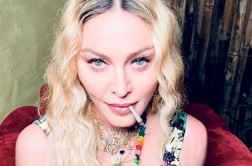 RED92cadadiamas's tweet photo. 💕🎶🎤👩🎤#MásRed92 | #Música |#Compilados |#canciones | @Madonna
Madonna lanza compilado de 50 éxitos
https://t.co/TsrtfZKJZb https://t.co/PNADw4dsp0