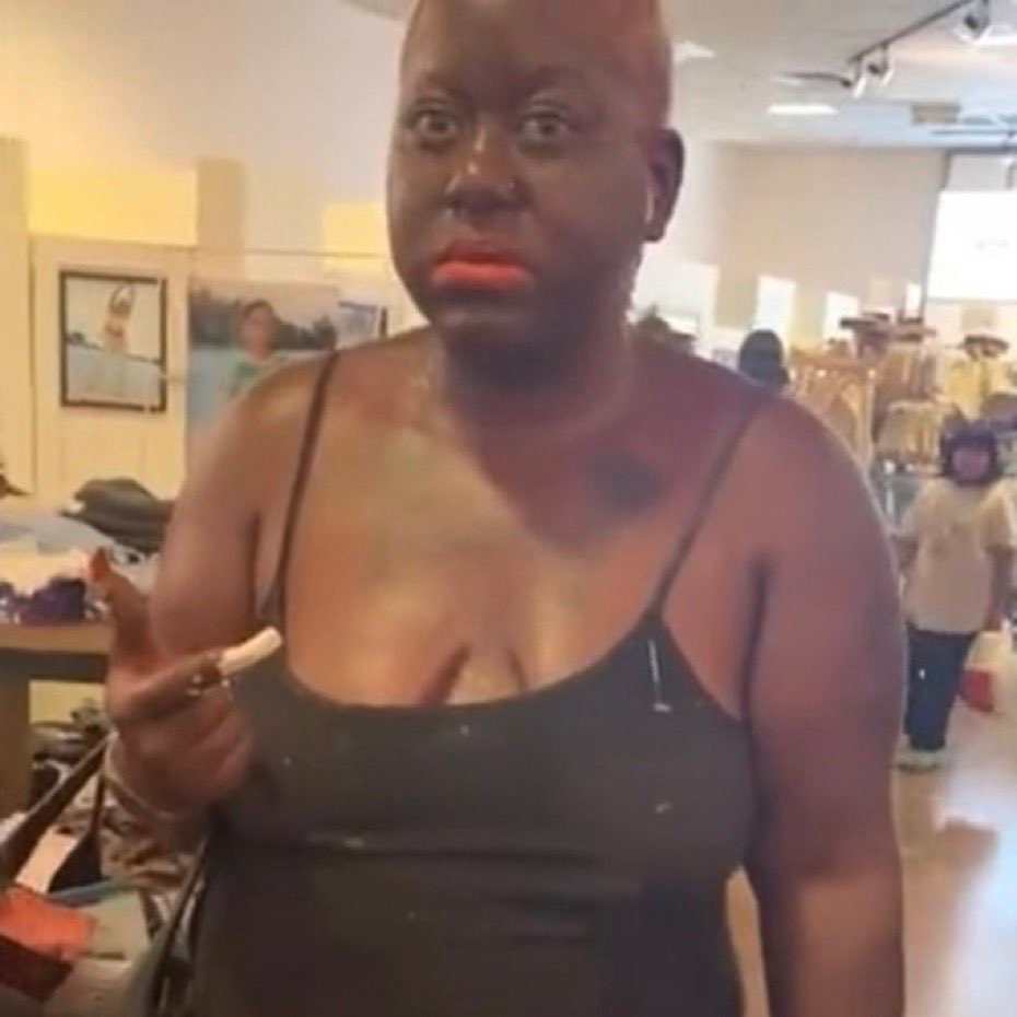 SleezeDaNinja_'s tweet image. How Can Moonpie Nokia Uncomfortably Built Mf Say Anything When They Life in Shambles and He Rents Boys 🤣😂😭 #SADCASE