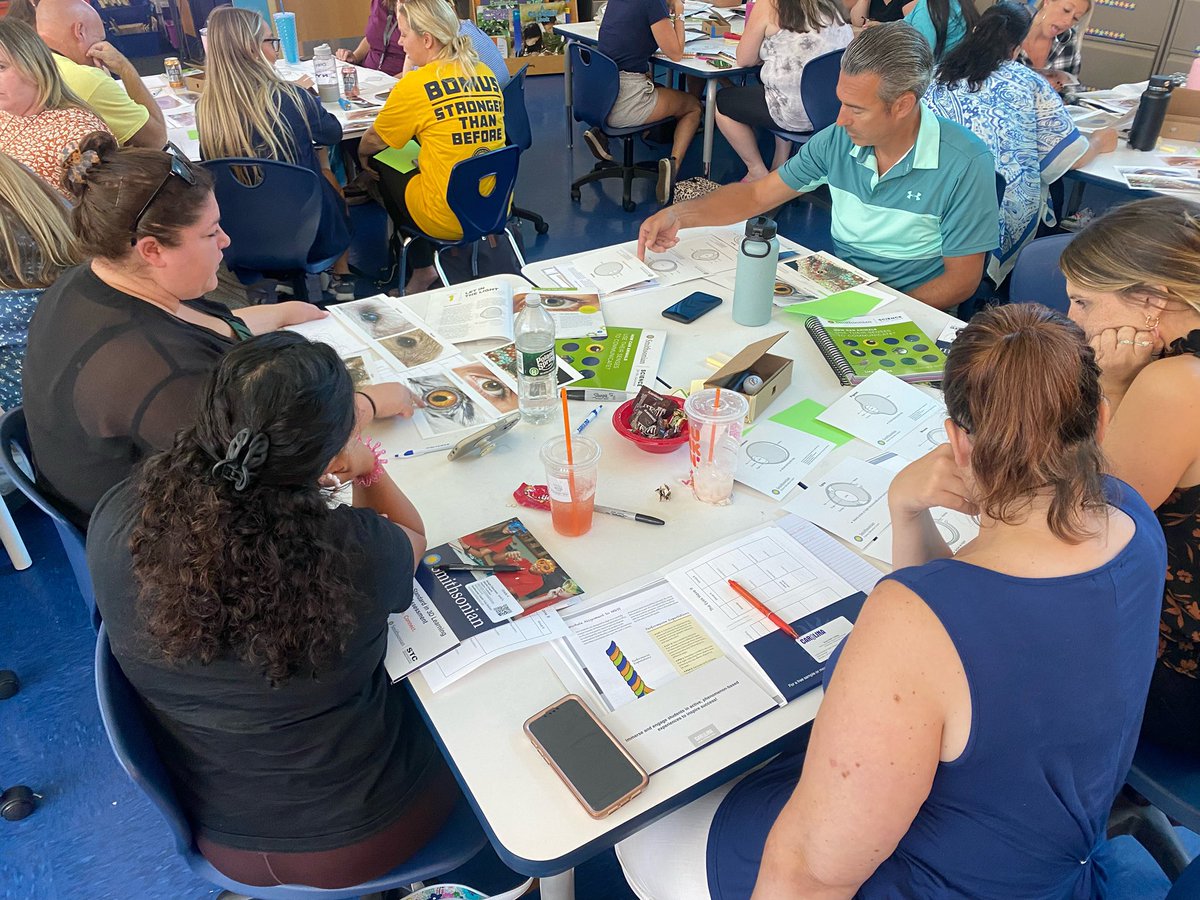 CarolinaBio's tweet photo. Just kicked off the 4th grade training at John S Martinez STEM Magnet school in New Haven, CT. 🤩

Elementary teachers are excited about their new #worldclassscience program, Smithsonian Science for the Classroom! 

#STEM #Science4allstudents #NewHavenPublicSchools https://t.co/TCBb8Umk6Y