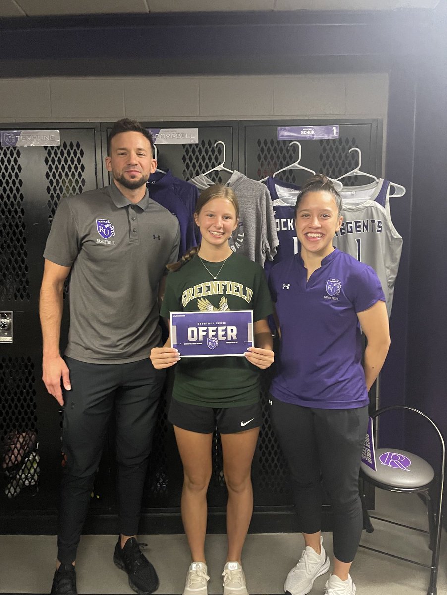 CourtneySchuk's tweet photo. After an awesome visit with @TSdeuces22 and @CoachVic95. I am extremely grateful to have received an offer to play for @RockfordWbb !! Thank you so much for everything today! 💜 https://t.co/EYzPhonhh0
