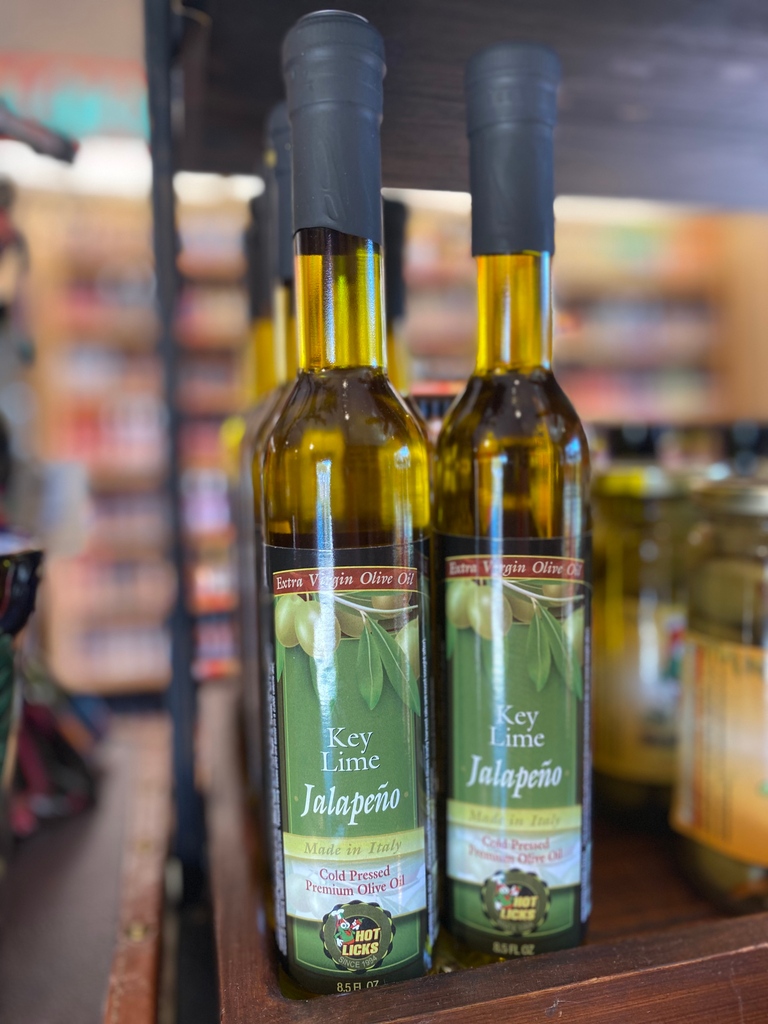 HotLicksSoCal's tweet photo. 🔥Hot Licks Key Lime Jalapeno Olive Oil 8.5 fl oz  

🇮🇹 Imported from Italy, cold pressed extra virgin olive oil infused with natural Key Lime and Jalapeno extracts.

🔸 Shop: https://t.co/eTavVnXfjf

#hotlickssauces #foodblogger #hotsauce #foodies #olives #cookingoil #oliveoil https://t.co/DeWBoRWImF
