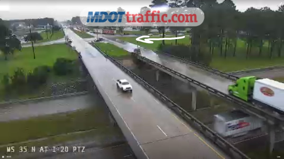 weathertrackus's tweet photo. Traffic is heavy at I-20 &amp; MS-35 as folks are trying to get off as I-20 &amp; MS-481 is closed Southwest of Forest, MS due to flooding.

If you're out and about, please avoid flooded areas and do not attempt to enter them!

#mswx #mstraffic #flood https://t.co/34TWsjAyHS