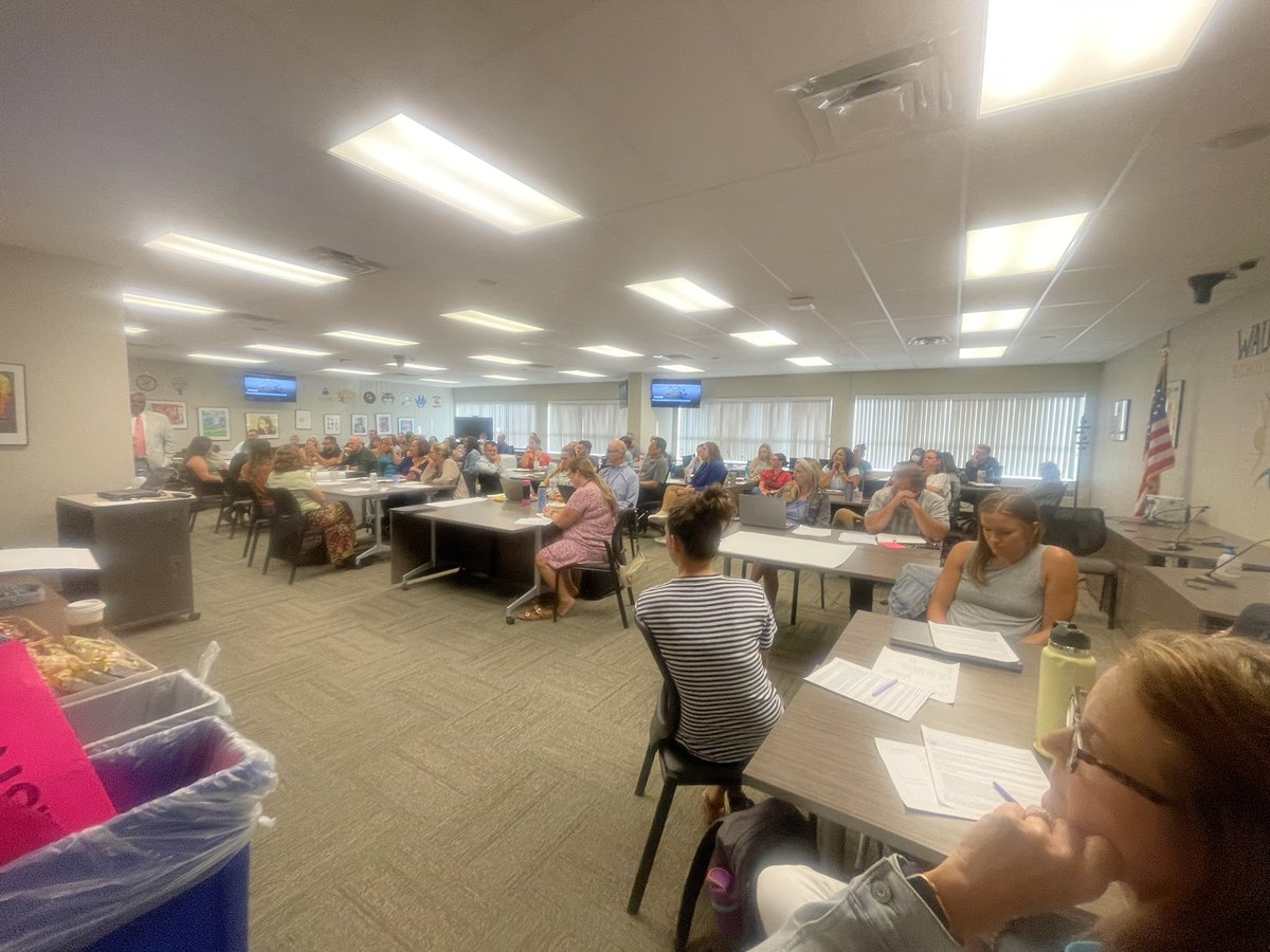 Traci Davis tweet media