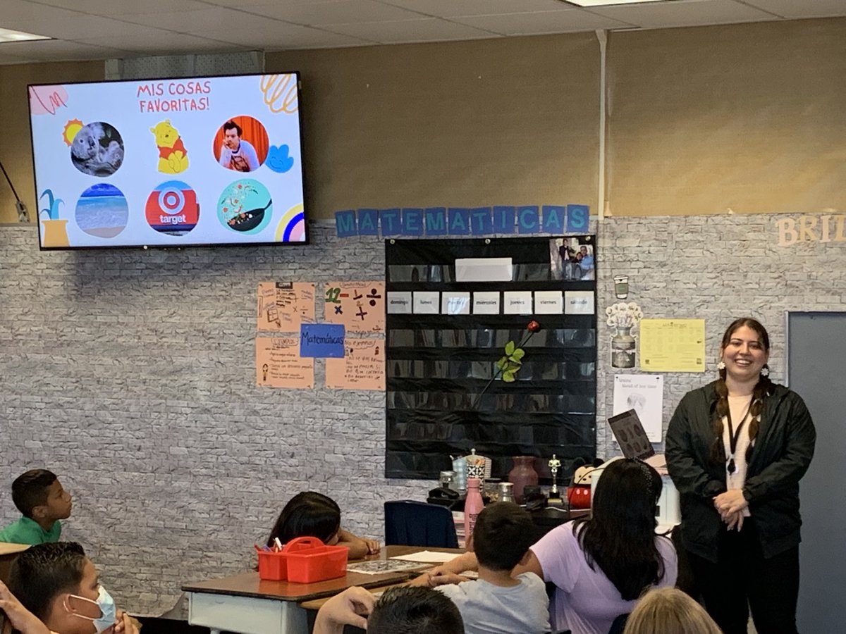 April_Psych's tweet photo. Meet the Ladera Palma School counselor! Gracias Srta. Michel for teaming with staff in making student’s social emotional health a priority. 💕 https://t.co/HCZQlBI8mQ