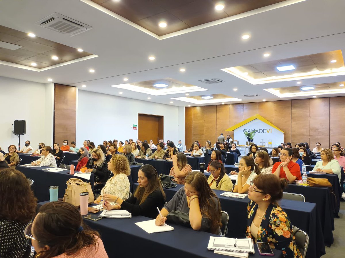 CANADEVIGto's tweet photo. CURSO DE VENTAS 🙋‍♀️

Ayer martes continuamos con nuestro curso de ventas dirigido para mujeres. No cabe duda que actualizar conocimientos y brindar herramientas son muy útiles hoy en día para el mundo de las ventas. 

#SoyCanadeviGto https://t.co/MWCcvldNBs