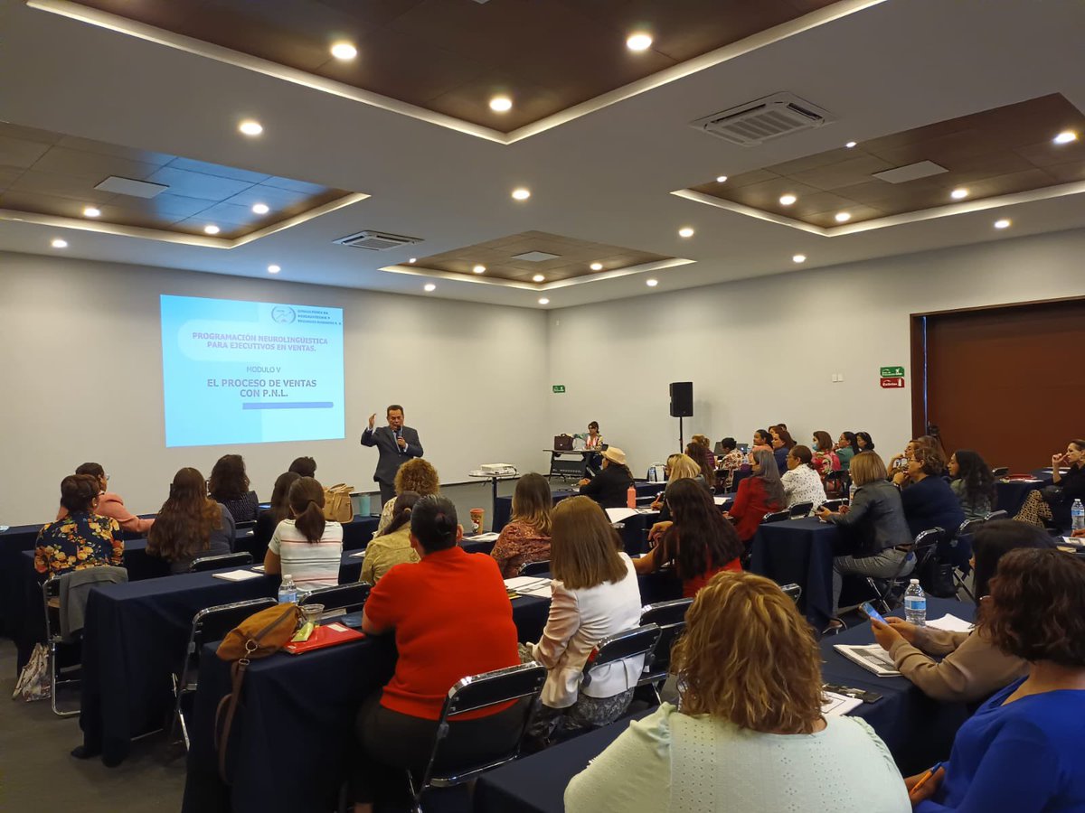 CANADEVIGto's tweet photo. CURSO DE VENTAS 🙋‍♀️

Ayer martes continuamos con nuestro curso de ventas dirigido para mujeres. No cabe duda que actualizar conocimientos y brindar herramientas son muy útiles hoy en día para el mundo de las ventas. 

#SoyCanadeviGto https://t.co/MWCcvldNBs