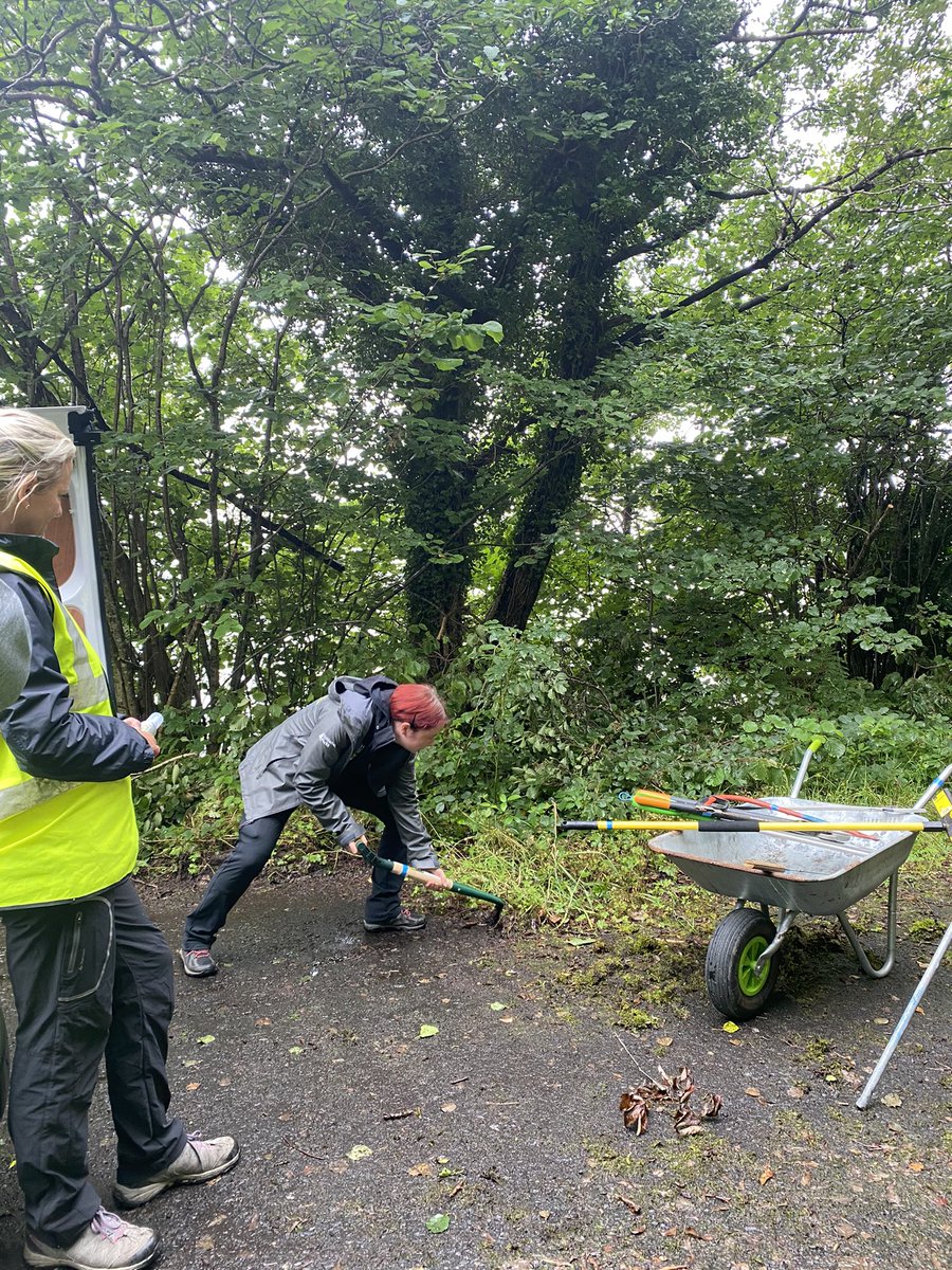 JaneFilshill's tweet photo. Nice to be back to helping make a difference of a different sort in @lomondtrossachs with my team 💚 A truly wholesome day! https://t.co/ifviq9PuiO