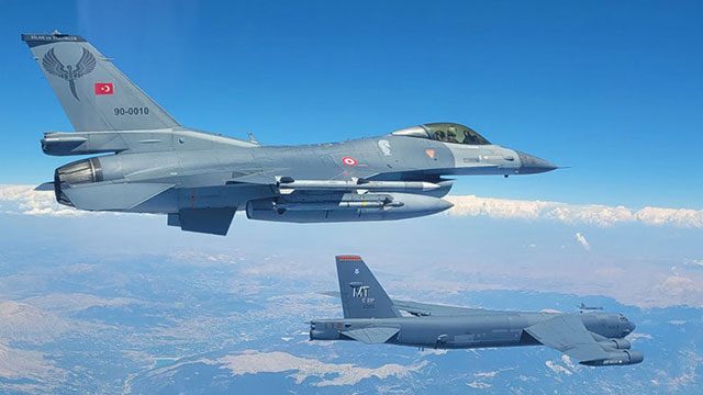 news_decode's tweet photo. #Turkish F16s escorting B-52s were radar-locked by #Greek fighters

➡️ Turkish F-16s loaded with AIM-120 &amp; AIM-9 Sidewinder missiles escorted US B-52s as part of the NATO mission.

➡️ During the activity, Greek Air Force's combat aircraft placed radar locks on Turkish F-16s. https://t.co/16bQ5Putay